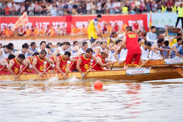 端午節民間習俗:賽龍舟